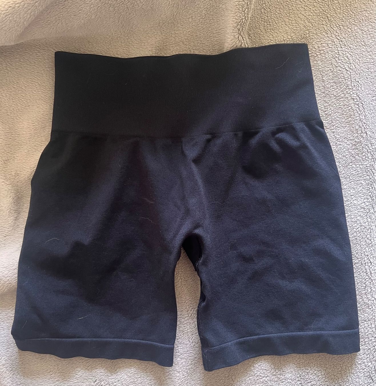 Teveo Leggings: Teveo Shorts Classy Schwarz M – Gebraucht aus Riehen von fab_zz85 1
