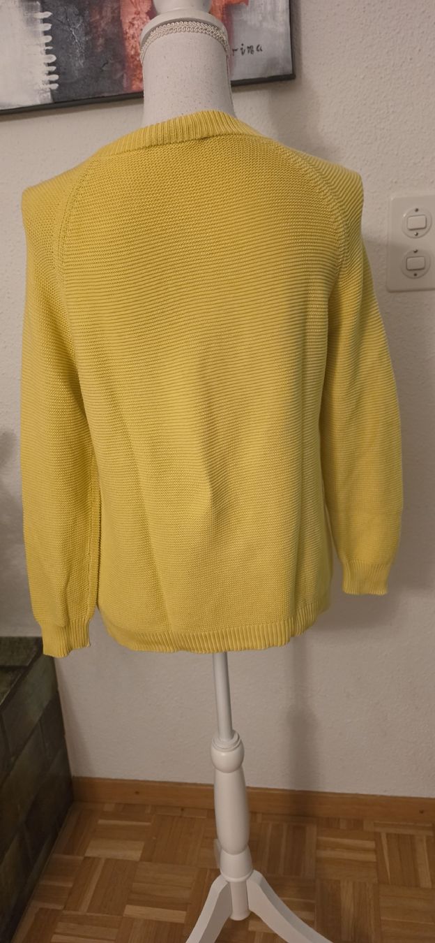 Max Mara Pullover & Sweatshirts: Pullover Weekend MaxMara gelb Strick Gr S – Gebraucht aus St. Gallen von mania03 3