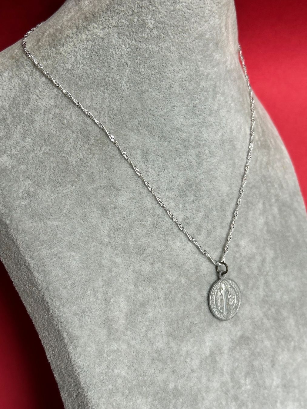 Ciondoli: Kette mit Jesus Anhänger – Usato da Dittingen venduto da Bellevista 4