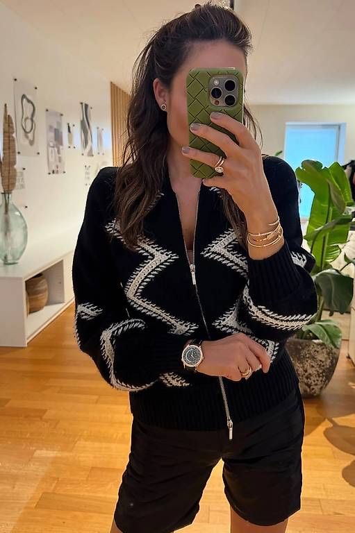 Chanel Vestes: CHANEL BOMBER JACKE – Neuf (Voir description) à Schwyz par bofb 3