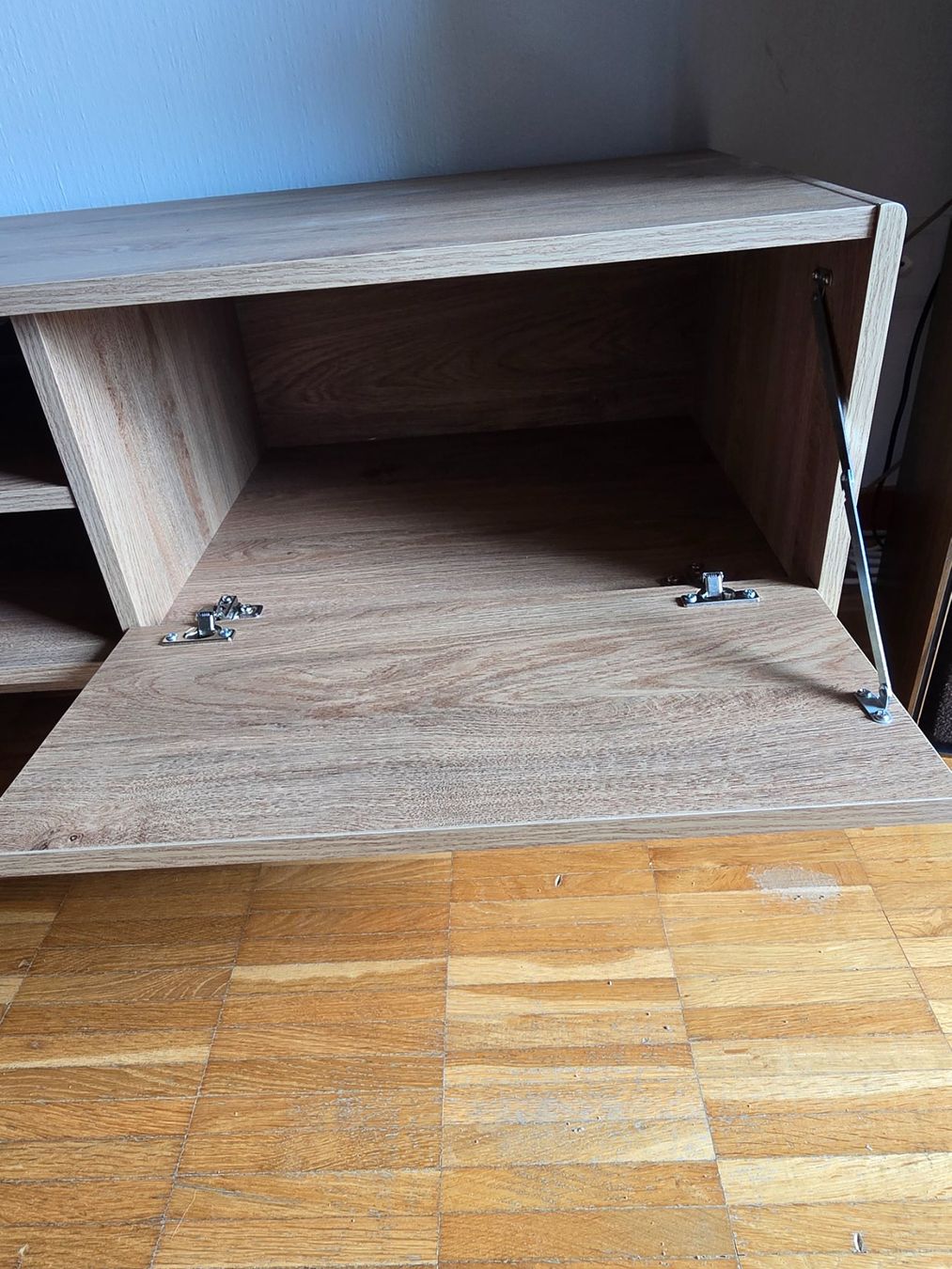 Mobili TV: TV-Möbel/Lowboard Holzoptik, Top Zustand – Usato da Winterthur venduto da Winthertur84 1
