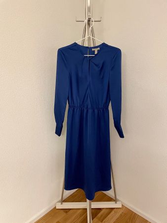 Blaues Satin Midi Kleid mit langen Ärmel von H&M (Grösse XS)