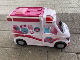 Barbie 2-in-1 Krankenwagen & Klinik (ausklappbar)