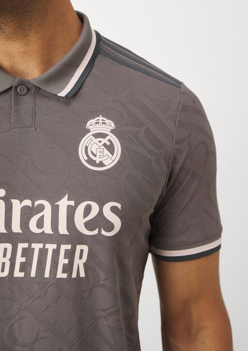 Adidas Canottiere & Pantaloni: Real Madrid Ausweichtrikot Authentic 160.-!! – Nuovo e nell'imballaggio originale da Miège venduto da CoinExpert1902 3