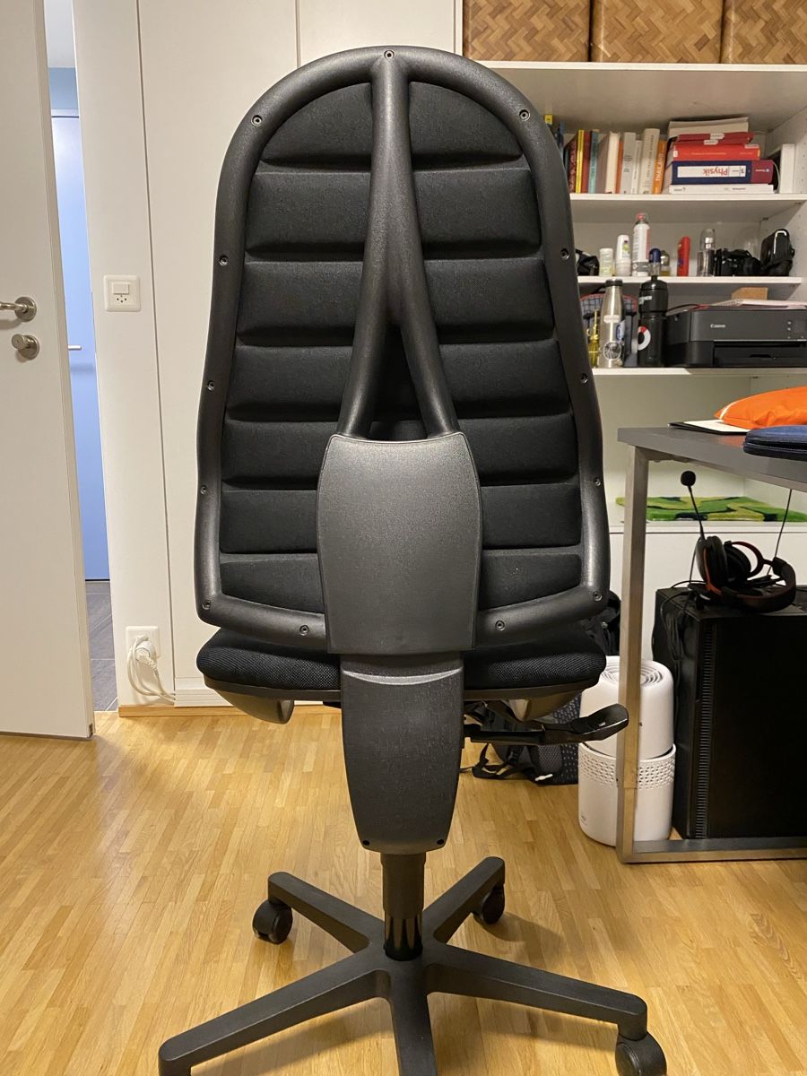 Chaises: Ergonomischer Bürostuhl mit Rollen – D'occasion à Zürich par tri_rmg2 2