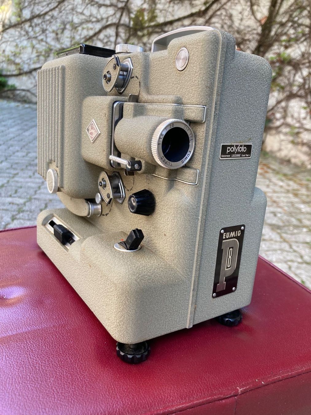 Eumig Proiettori: Projecteur Eumig P8 – Usato da Vevey venduto da parine 2