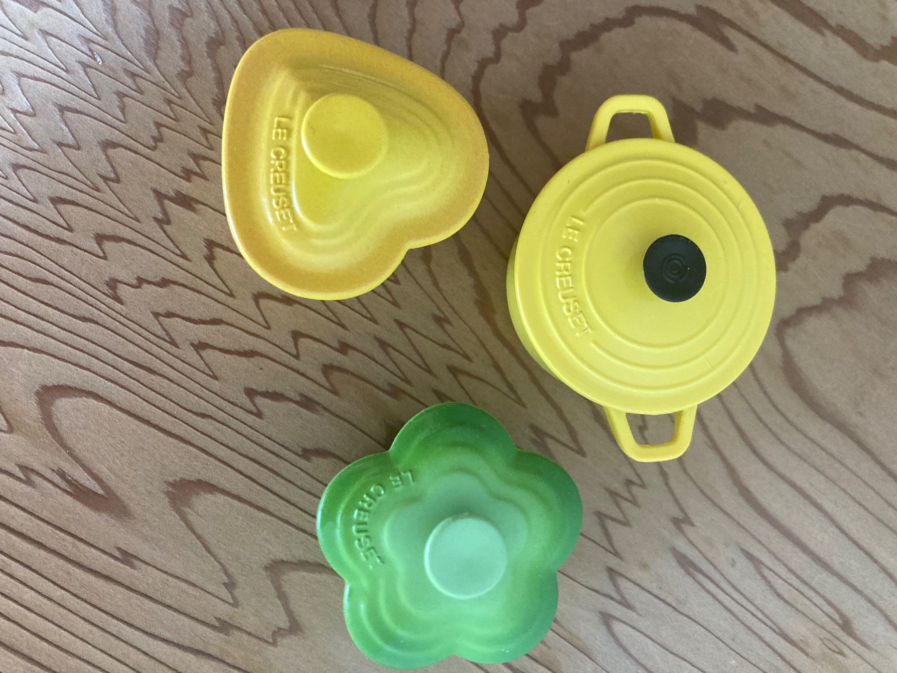 Magnete: Le Creuset Magnete und Behälter – Neu und originalverpackt aus Vallamand von Minifigure 5