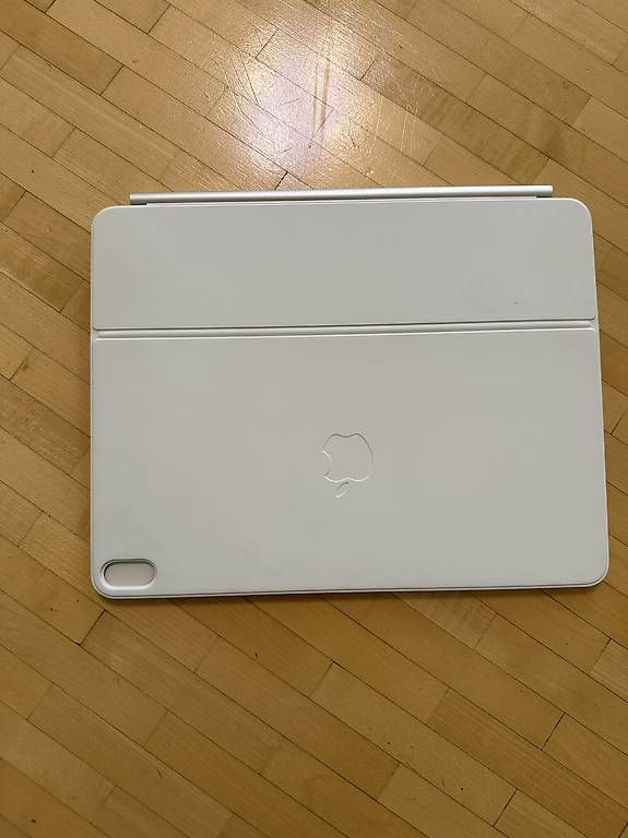 Claviers: original Apple iPad Magic Keyboard 13" Model A3340 – D'occasion à Scherzingen par polini42 3