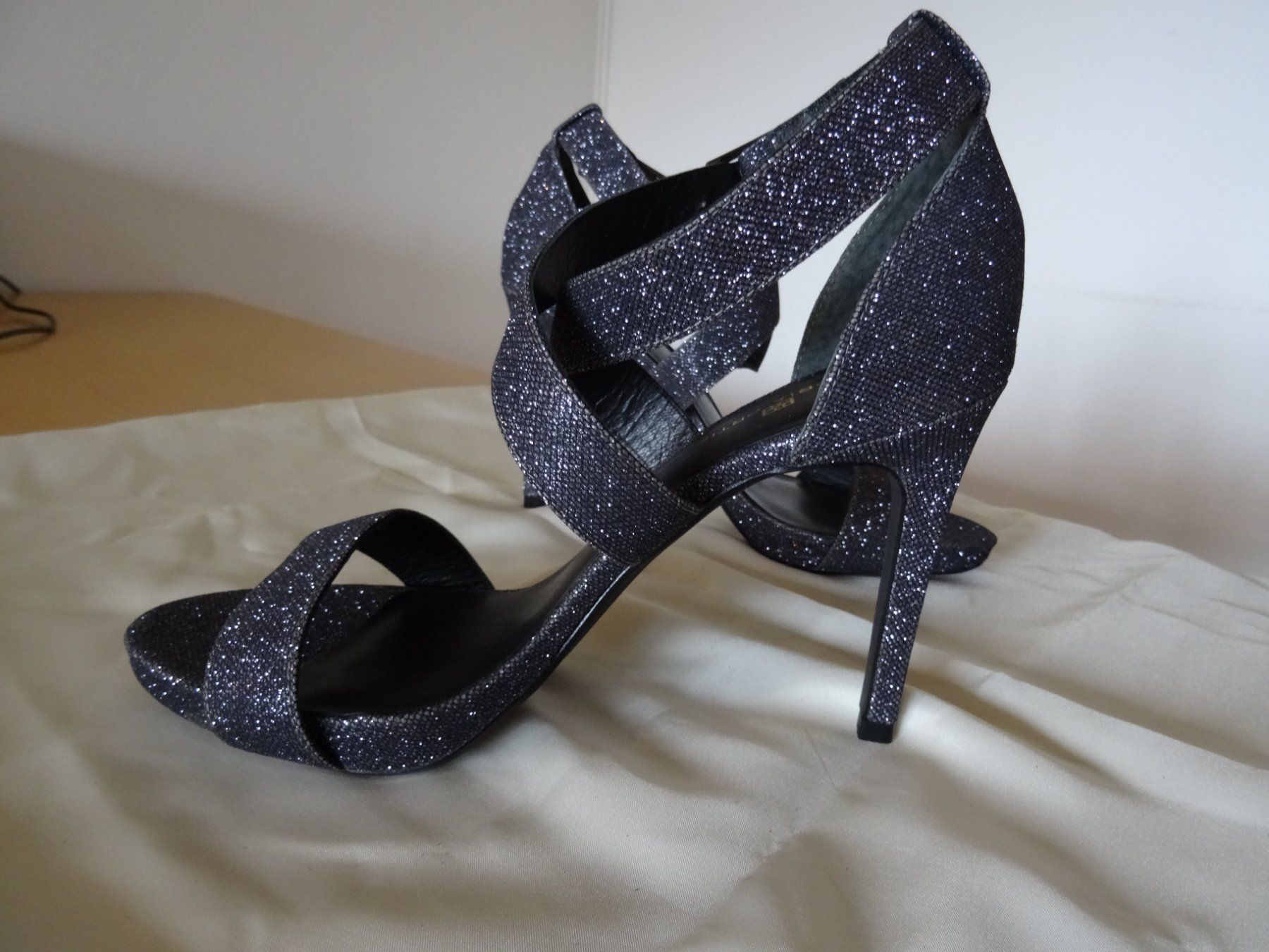 Scarpe da donna: Neue Damenschuhe Gloria Ortiz – Nuovo e nell'imballaggio originale da Disentis-Muster venduto da Bix03 4