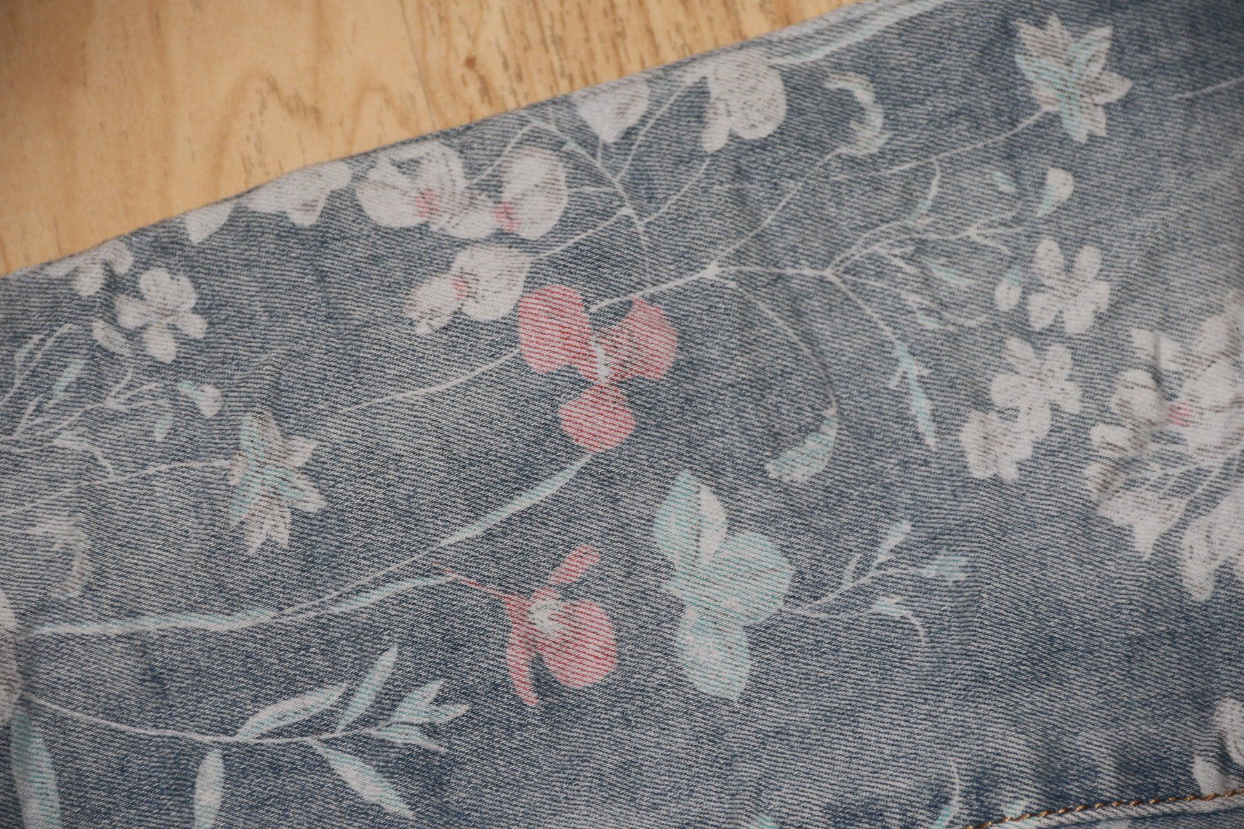 Jeans: Neue sehr lässige Jeans eher Gr.M – Nuovo e nell'imballaggio originale da Oberwil-Lieli venduto da Svetlana28 5
