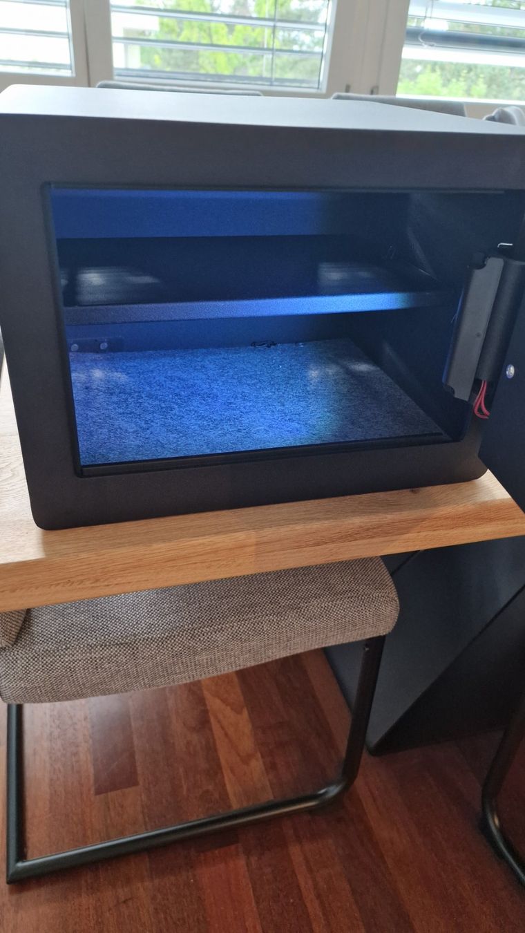 Casseforti: Tresor mit Fingerabdruckscanner, Zahlencode und Schlüssel – Nuovo (secondo la descrizione) da Basel venduto da Blaze_It 3