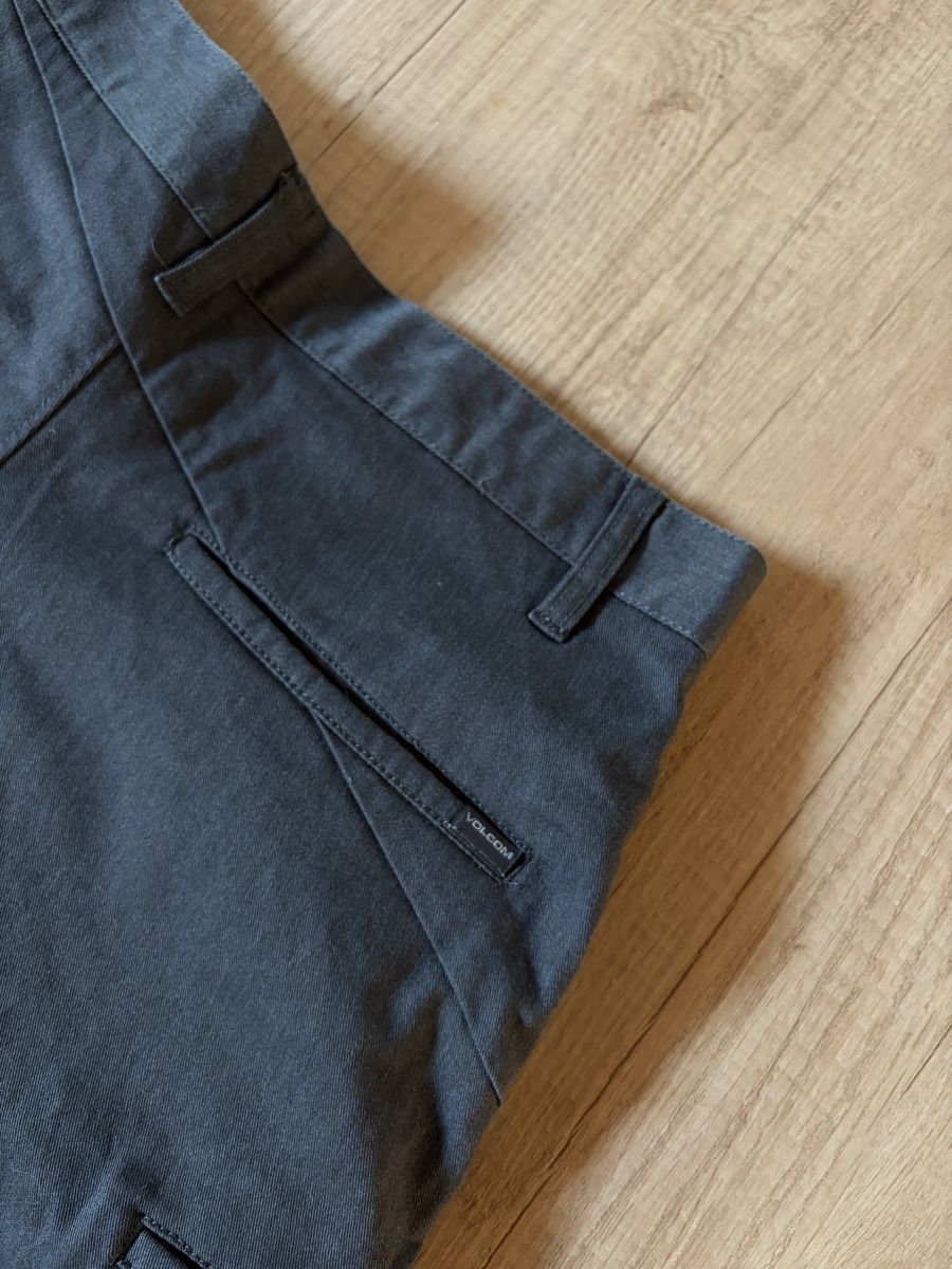 Volcom Pantalons: Volcom Short Skate – Neuf (Voir description) à Sorens par purpureta 5