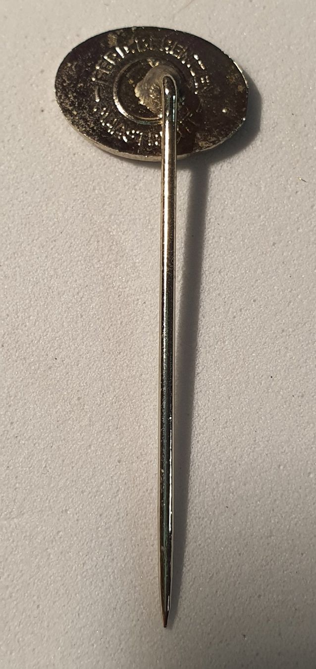Spille & Fermagli: BB465 - Anstecknadel - ESSO  Logo – Usato da Reinach BL venduto da Boston-Verkauf 2