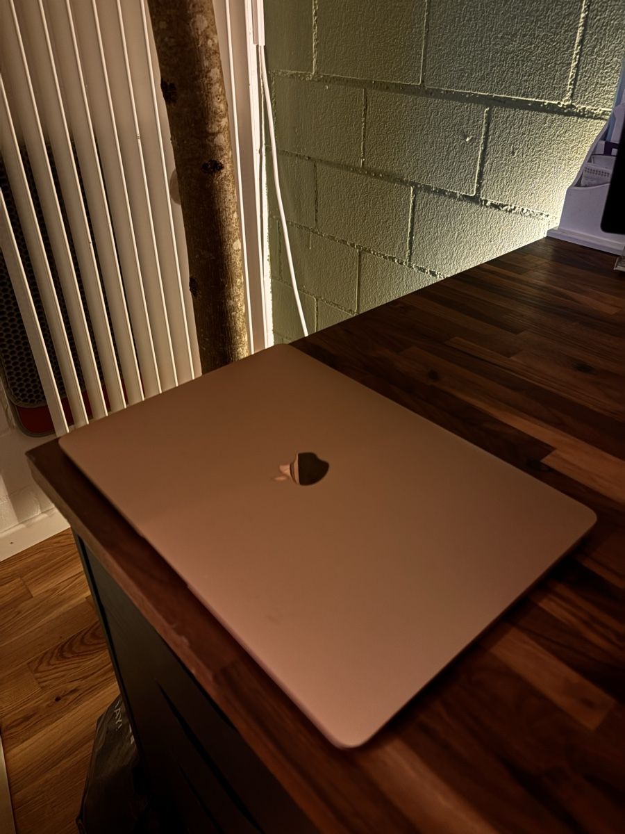 Apple Portables: MacBook Air 13 – Défectueux à Flamatt par ven_y5b7 1