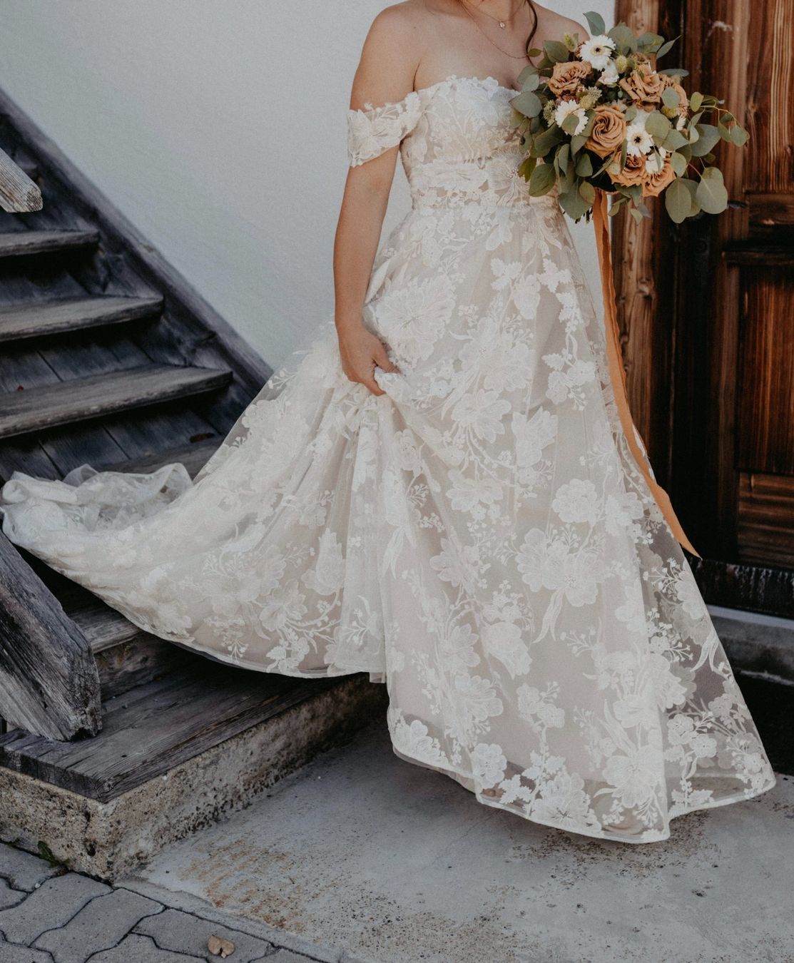 Robes: Secondhand Brautkleid Madi Lane "Amelie", Grösse 36-38 – D'occasion à Brunnen par Herzig-Brautmode 1