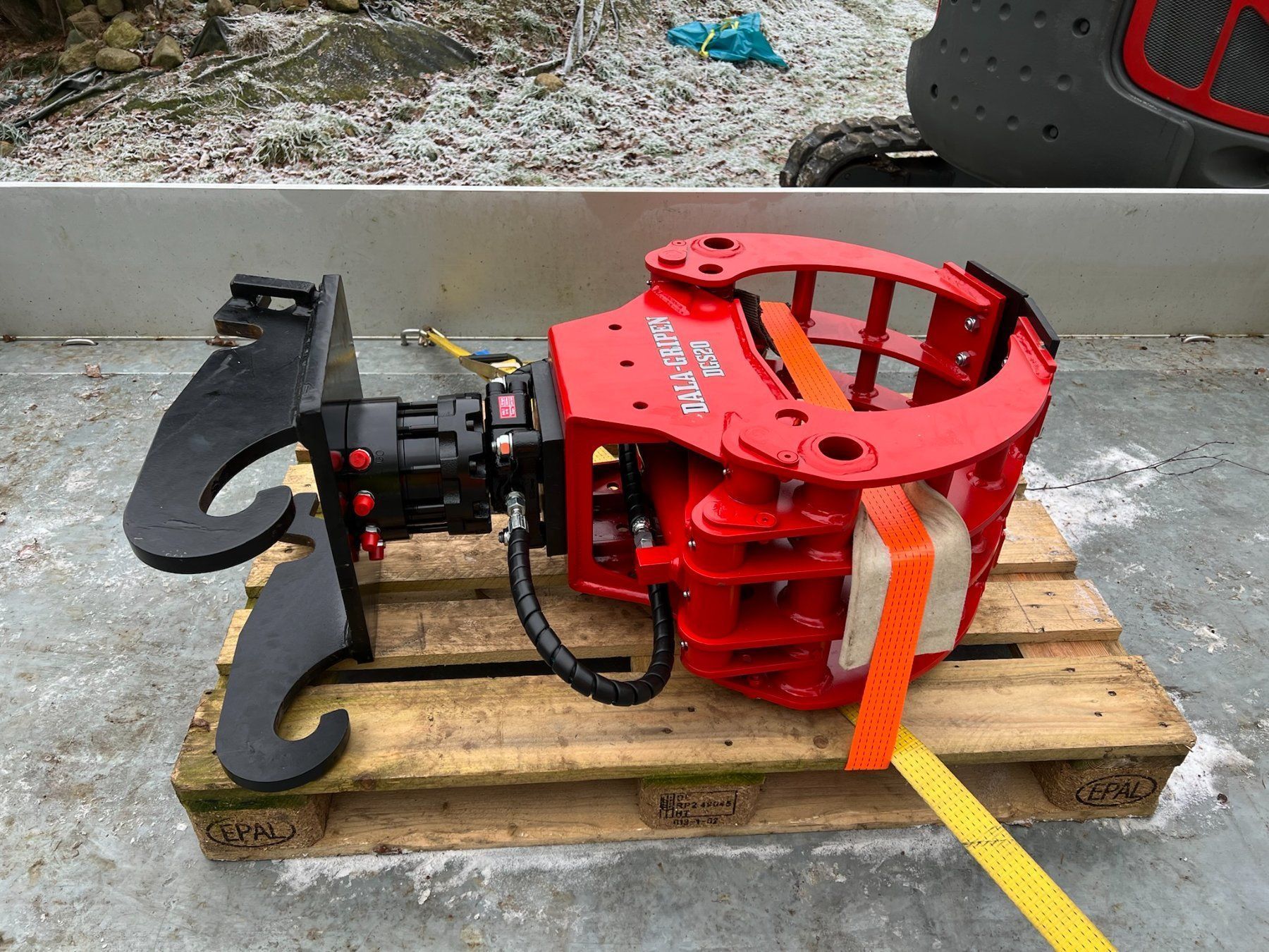 Pinces: Universalgreifer mit Rotator für Bagger – Neuf avec emballage d'origine à Bern par Patruuna 1