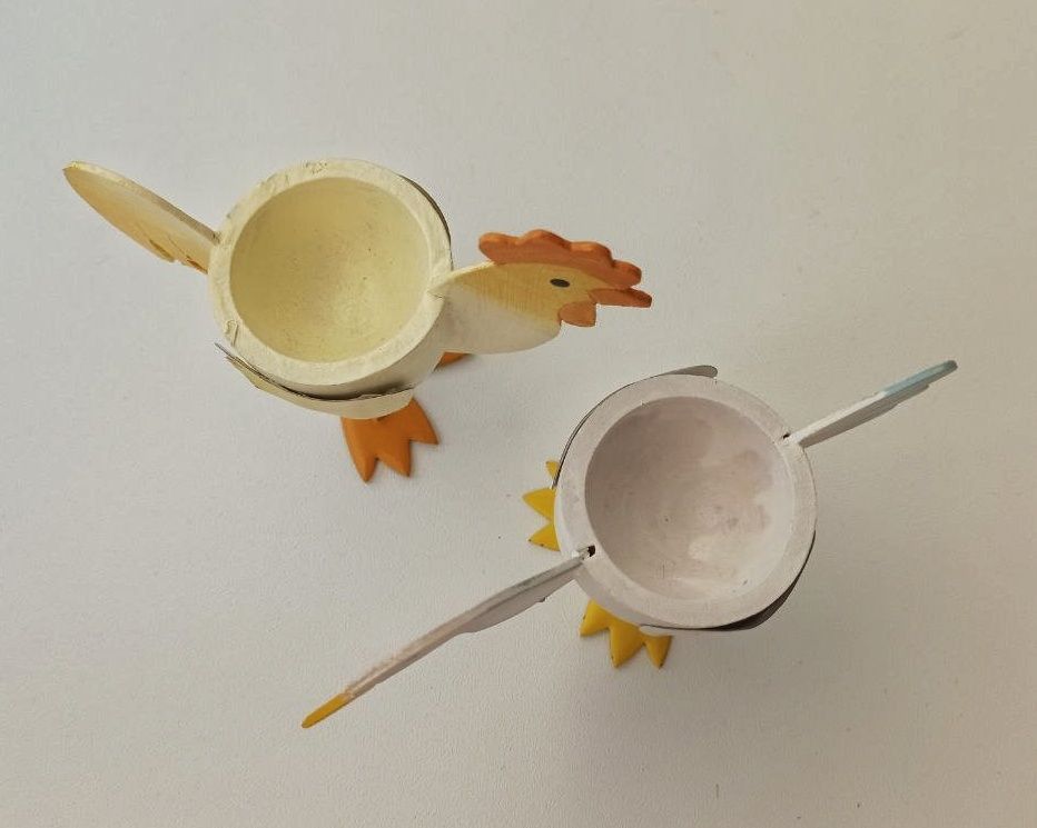 Autre vaisselle: Zwei Eierbecher Huhn und Ente – D'occasion à Dietikon par Magi2 3