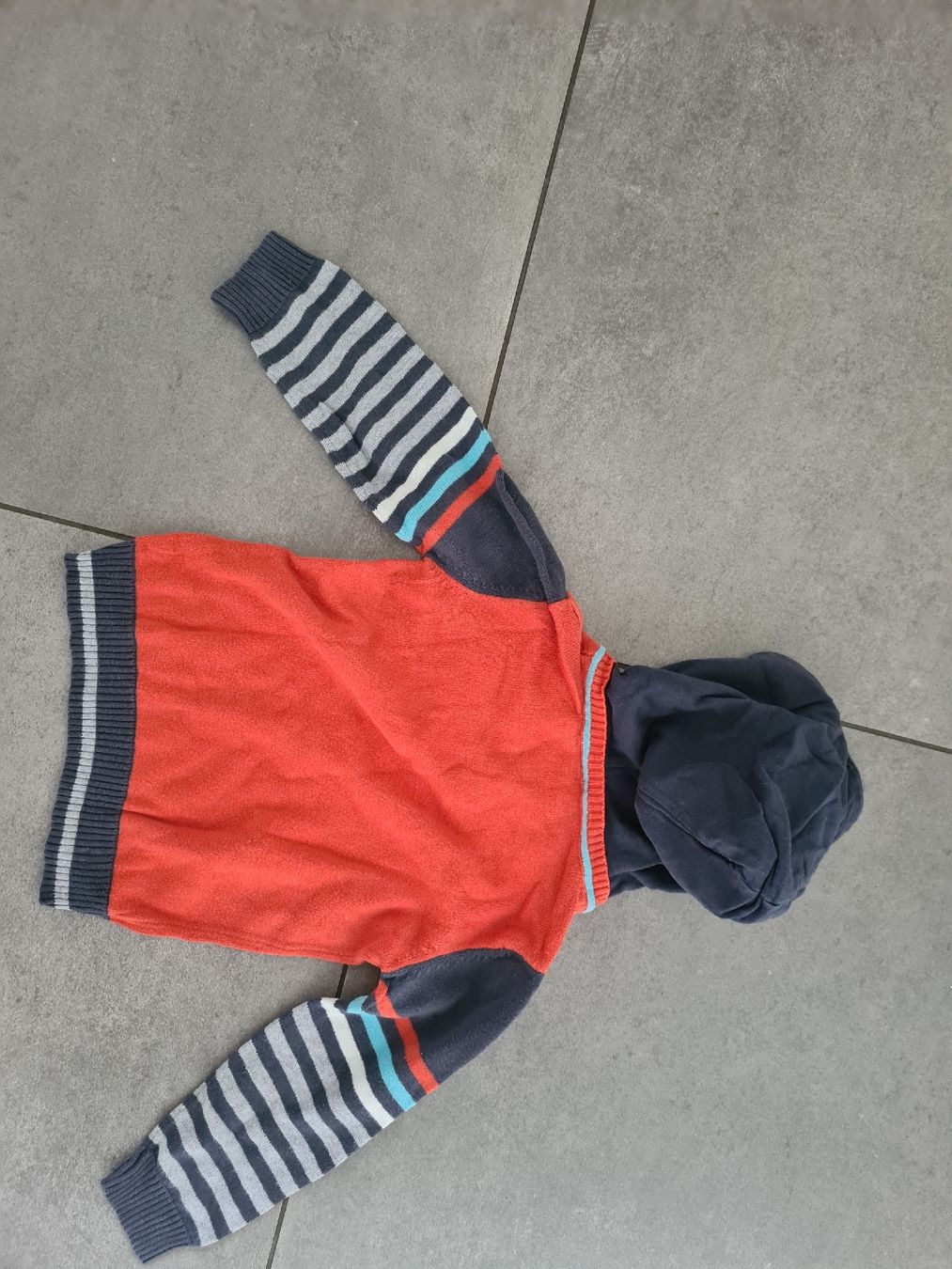 C&A Pullover & Sweatshirts: Disney Pullover mit Kapuze Grösse 86 – Gebraucht aus Kriens von Mirii91 2