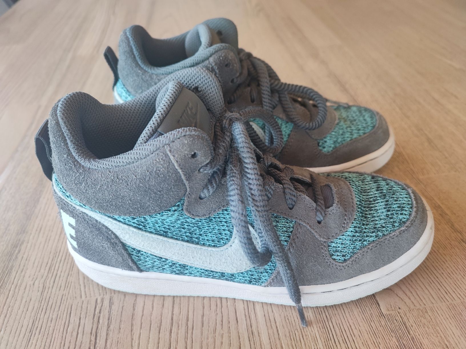 Nike Scarpe da uomo: coole Nike Sneaker (Midsneaker), Gr. 36.5 – Usato da Spiez venduto da passion4dogs 2