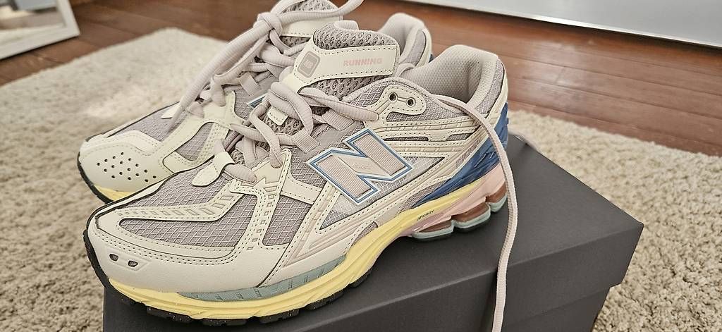 New Balance Scarpe da uomo: New Balance Angora Gr.38 1/2 – Nuovo e nell'imballaggio originale da Riehen venduto da arordorf 1