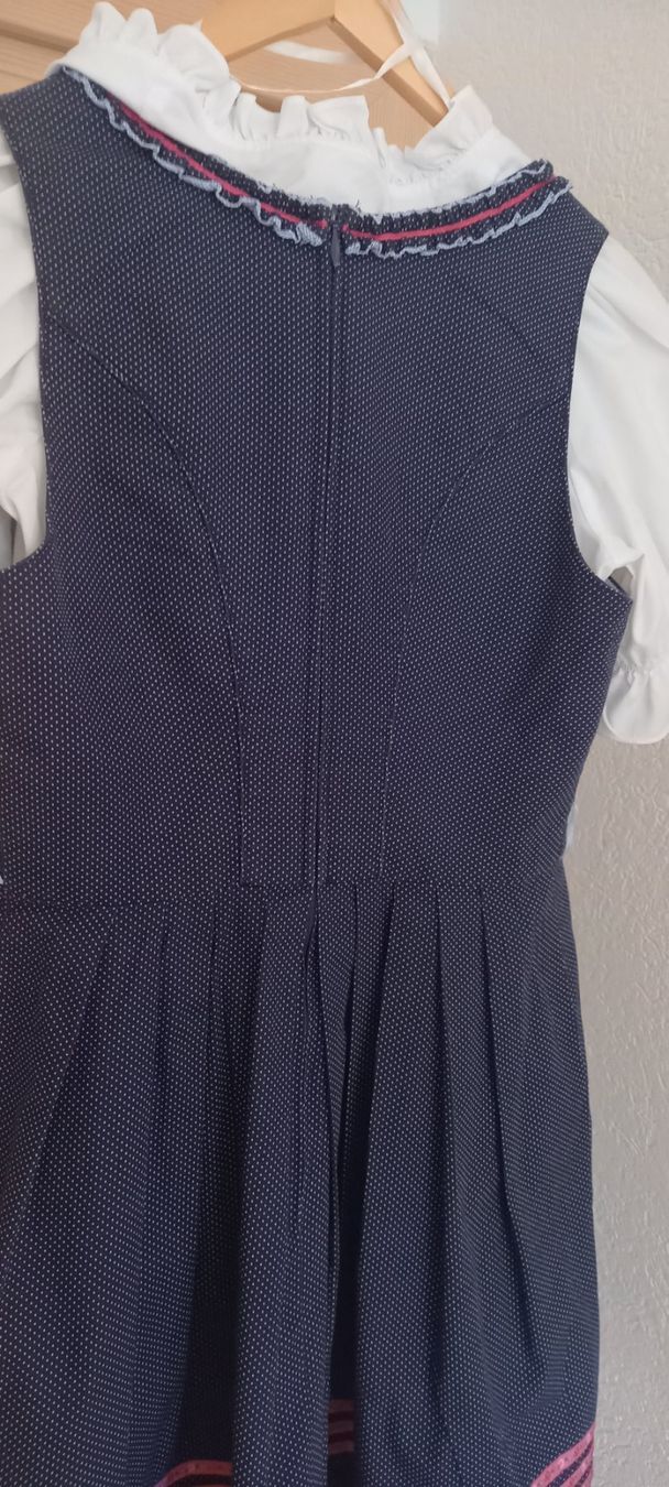 Kleider: Dirndl Grösse 42 – Gebraucht aus Schindellegi von mtri 5
