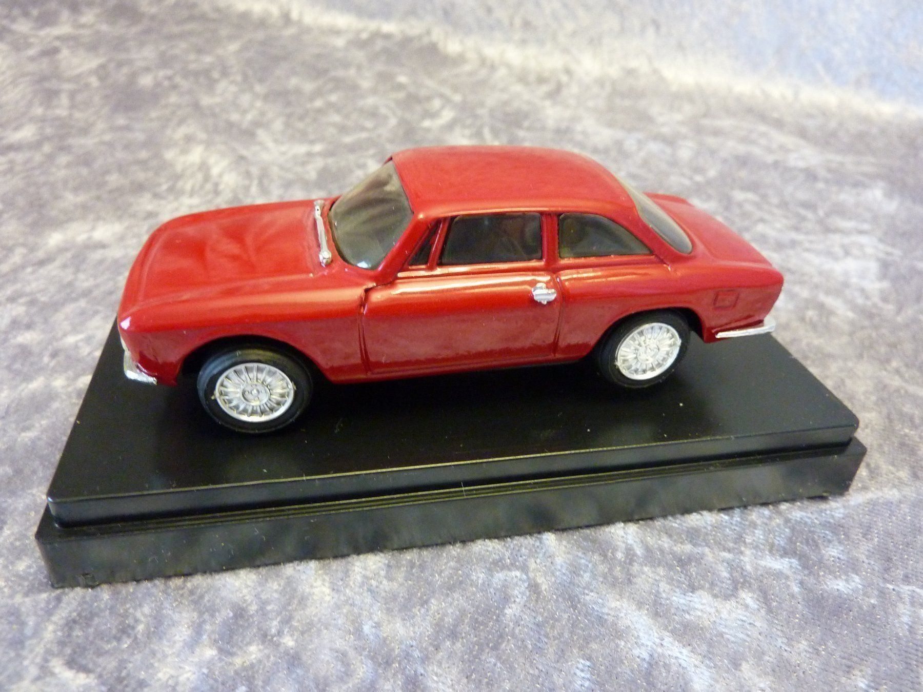Alfa Romeo Modellautos: Alfa Romeo Giulia GTV  1:43 – Neu und originalverpackt aus Dürrenäsch von modellautos4you 2