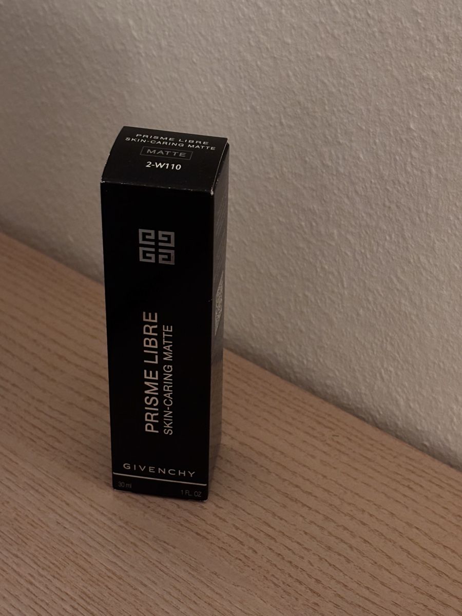 Givenchy Make-up: Givenchy Foundation, 2-W110 – Nuovo (secondo la descrizione) da Kriens venduto da qij_5ghs