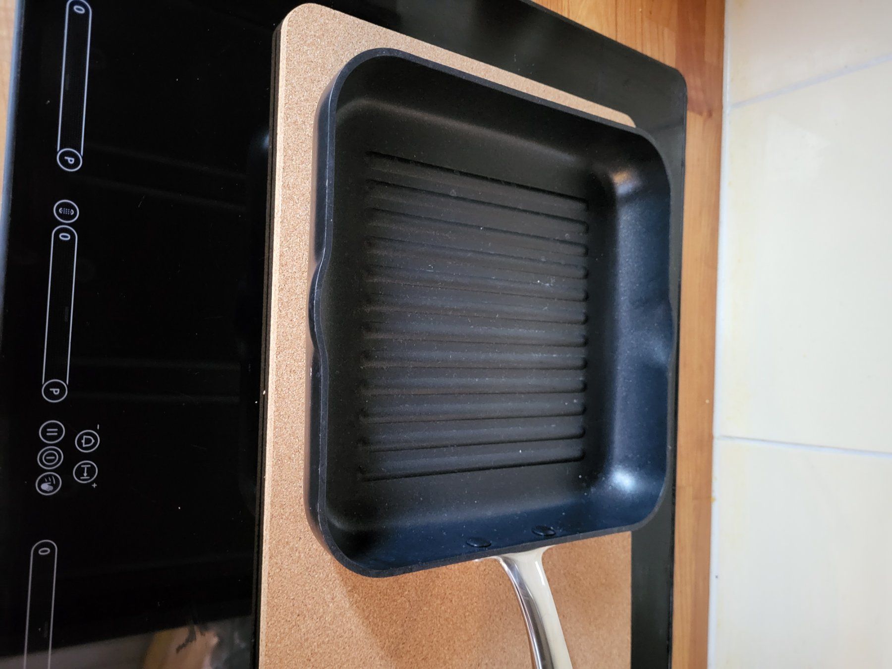 Kitchenaid Pfannen: KitchenAid Brat- & Grillpfannen, 26 x 26 cm – Gebraucht aus Siebnen von KiKla-Siebnen 3