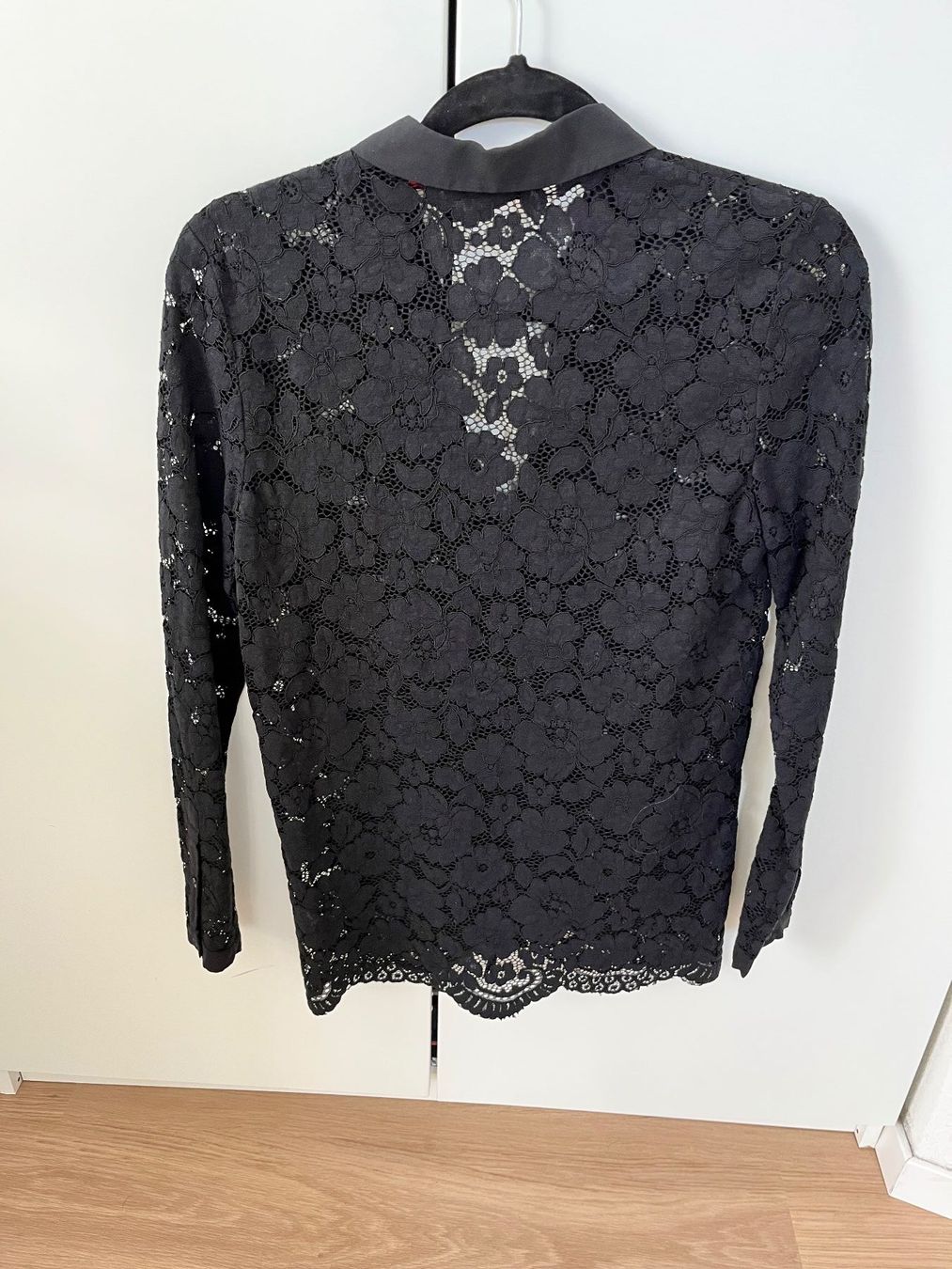 Hugo Boss Camicette: Hugo Boss - Schwarze elegante Spitzenbluse Gr. 36 – Nuovo (secondo la descrizione) da Frenkendorf venduto da klourenco 2