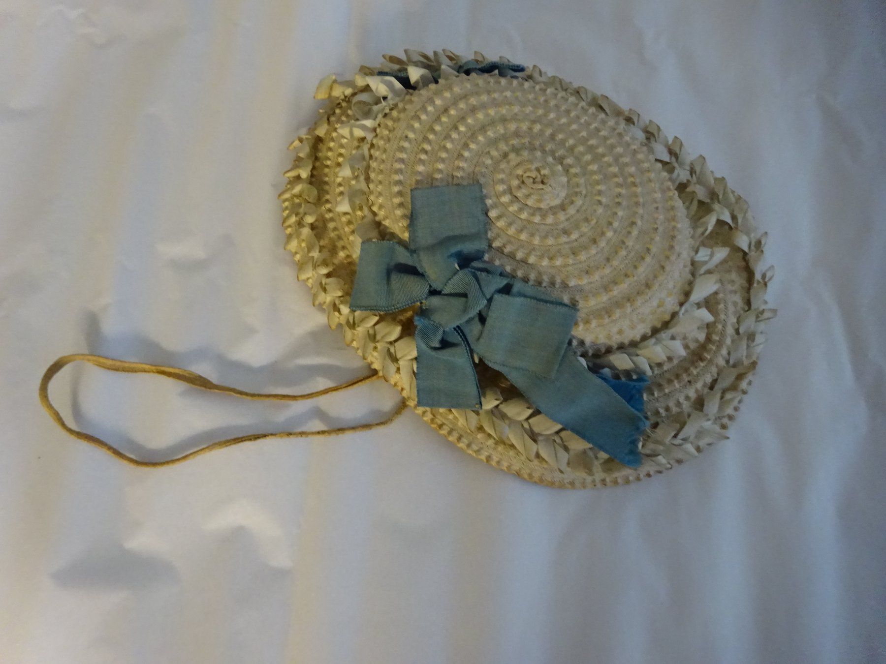 Costumi: Biedermeier Haube Tracht – Usato da Esslingen venduto da eintagammeer