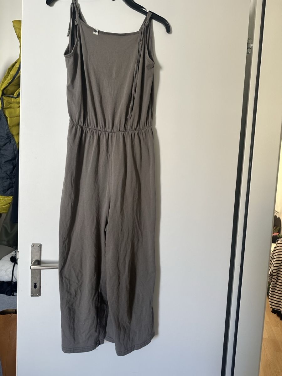 Jumpsuits: Damen Jumpsuit grau Grösse S/M – Gebraucht aus Zürich von cctsim 1
