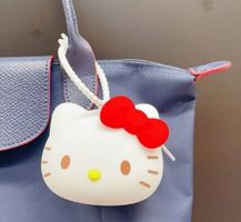 Hello Kitty: 1 portemonnaie en silicone 3D *NEUF*