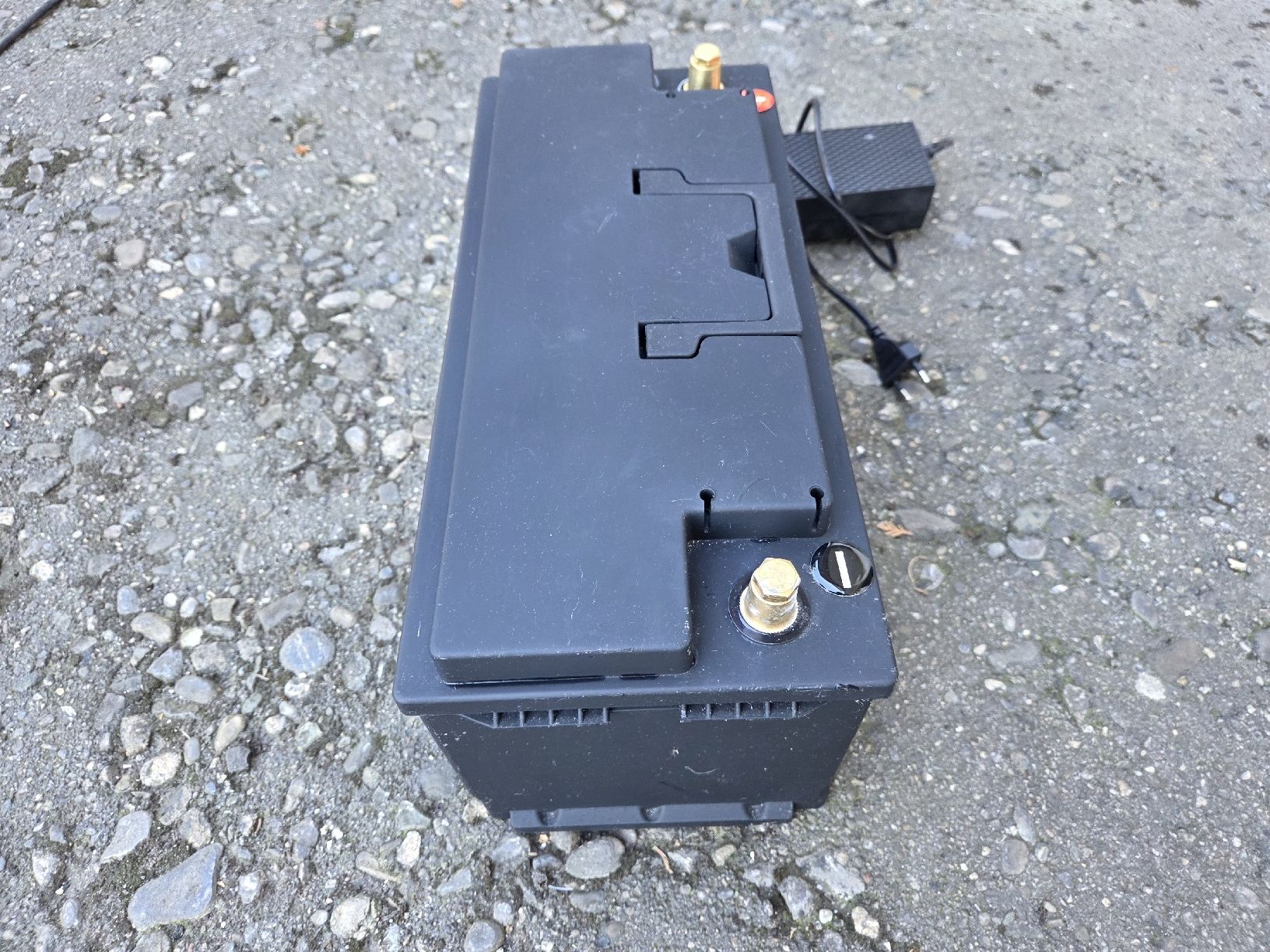 Dispositivi a energia solare: Lithium Batterie 12 Volt 120AH – Usato da Villmergen venduto da schluessel65 3