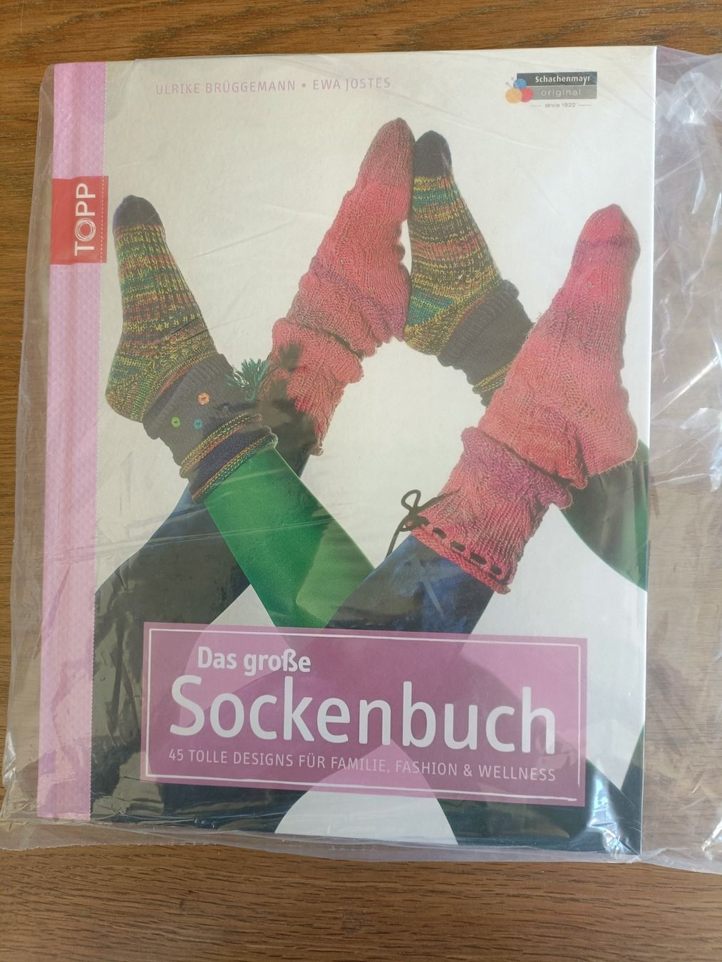 Libri: Aktion: Das grosse Sockenbuch – Nuovo (secondo la descrizione) da Rotkreuz venduto da Basana2