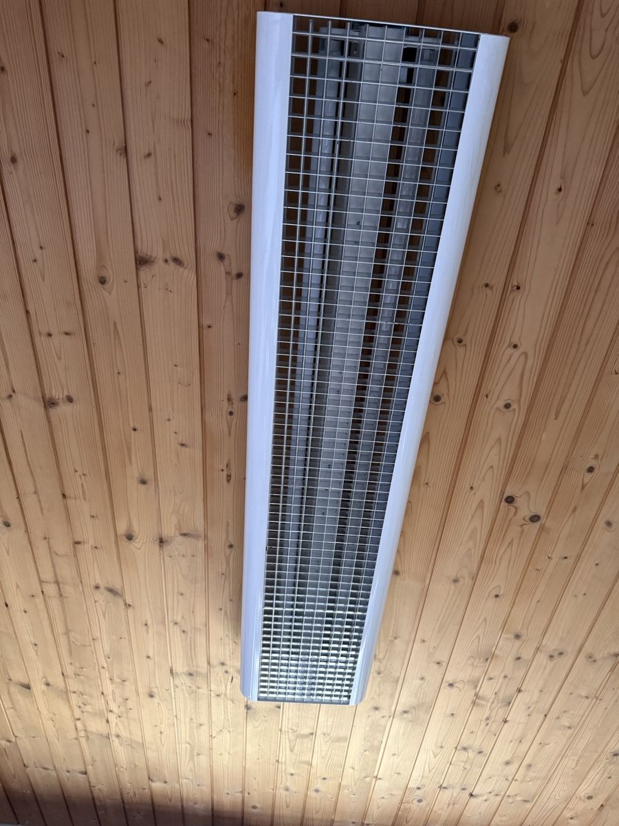 Regent Kronleuchter & Deckenlampen: Büro/Lager-Deckenleuchte Regent – Gebraucht aus Ennetbaden von Data_100 1