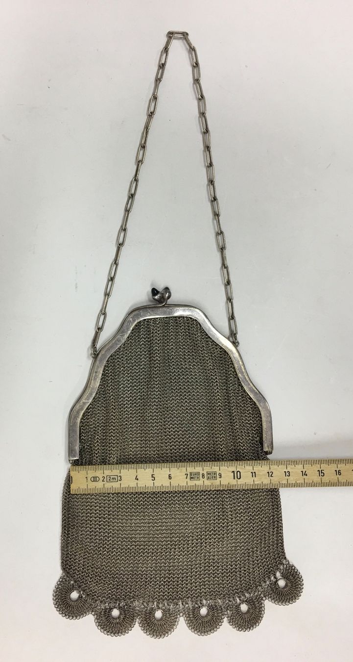 Borse da donna: Theatertasche mit Kette, ALPACCA – Usato da Olten venduto da ELHANDEL 7
