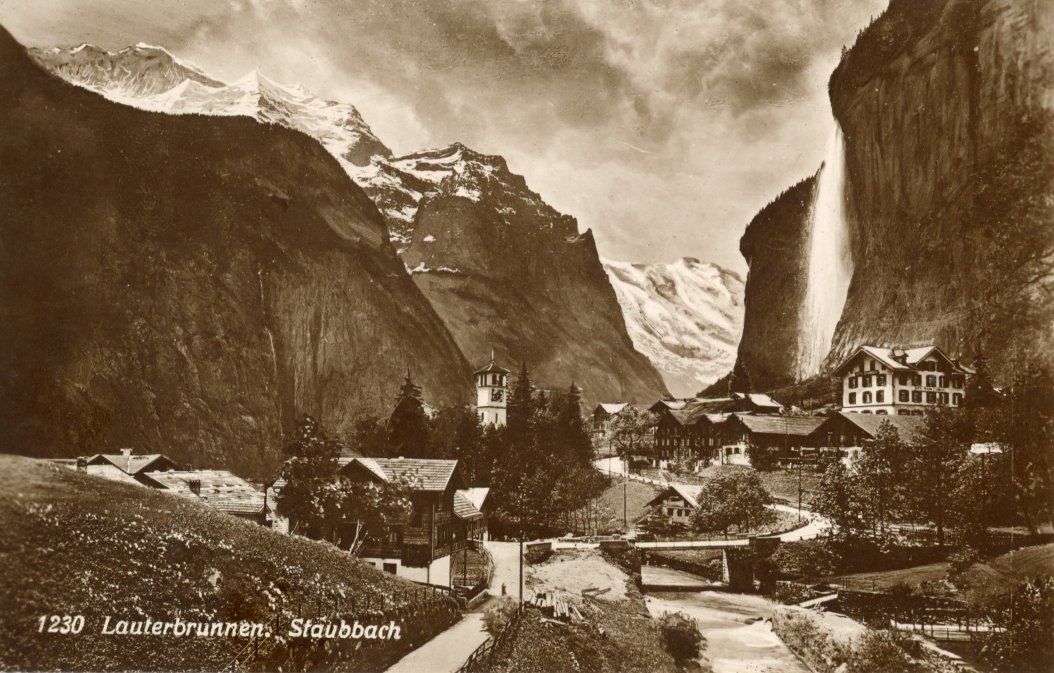 Cartoline postali: Lauterbrunnen   BE  mit Staubbach – Usato da Brig venduto da Valcards54