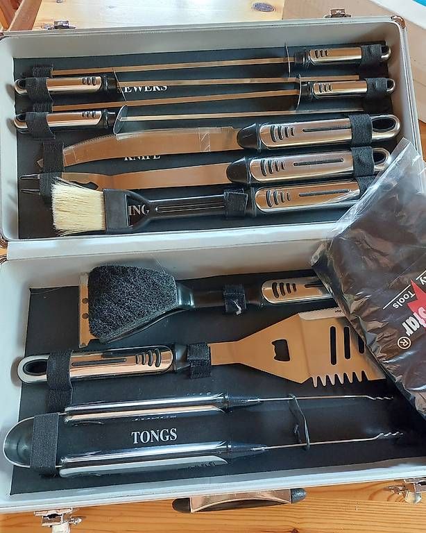Set di posate: Grillkoffer, neu. 11 teilig – Usato da Reinach AG venduto da Dahlie12