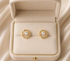 Stylishe Damen-Ohrstecker Aus Gelbgold 585