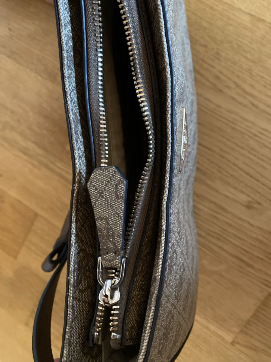 Guess Borse da donna: Handtasche Guess braun mit Logo Muster  – Usato da Itingen venduto da bra_jm6f 5