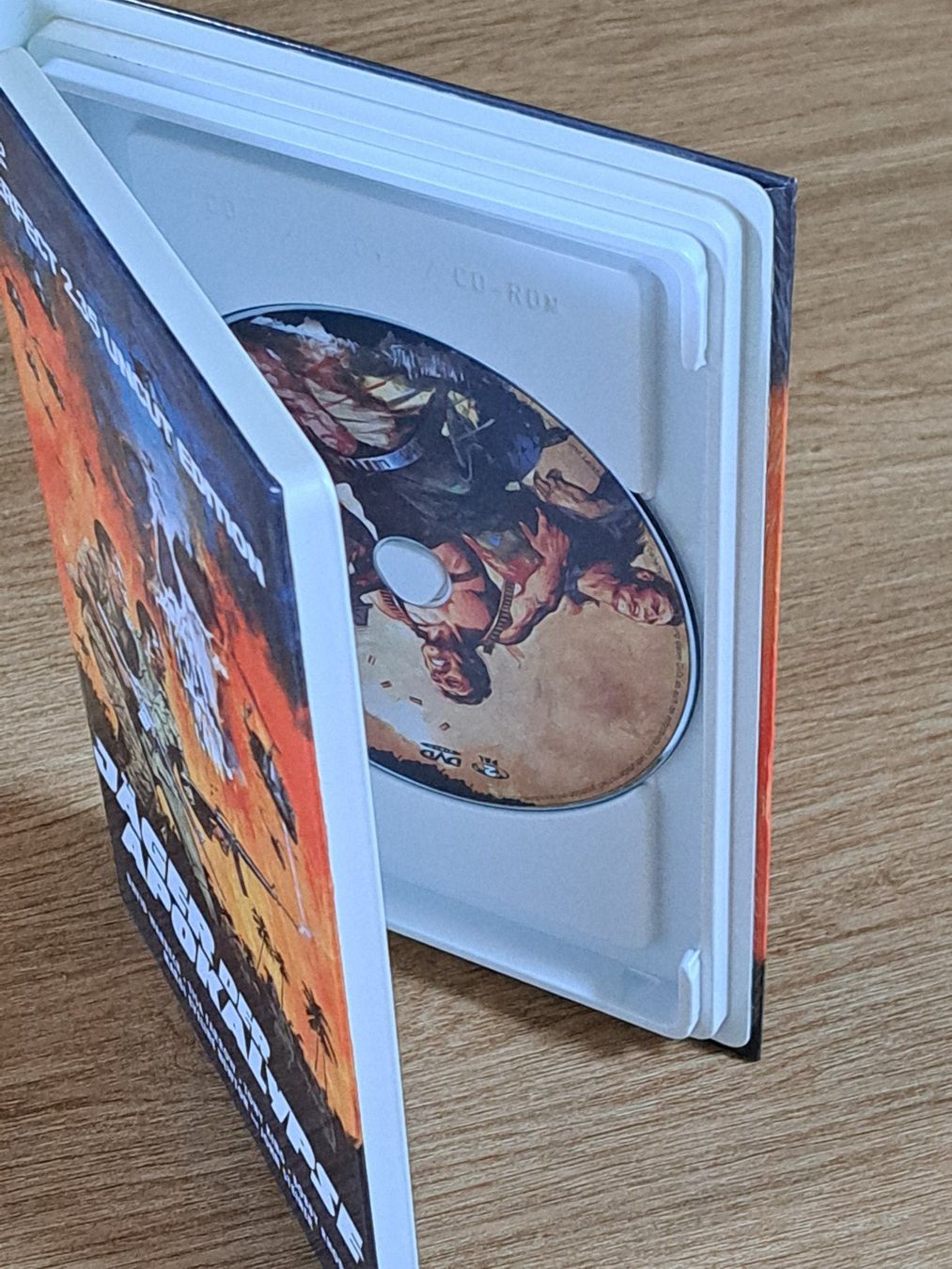 Alle DVDs: DVD Jäger der Apokalypse, Grosse Hartbox, Uncut 97 + 9 Min. – Gebraucht aus Unterseen von Kanica 5