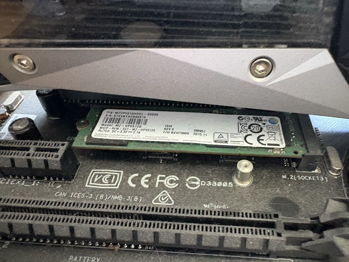 PCs: PC Funktioniert ohne Netzteil  – Gebraucht aus Adliswil von van_yrp8 1
