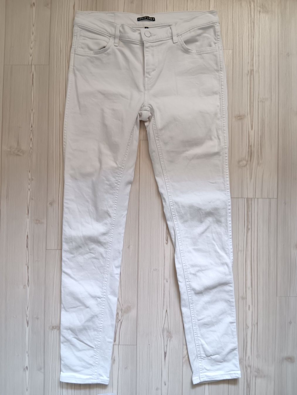 Levi's Jeans: LEVI'S LINE 8 Jeans taille / Grosse 29 – Usato da Cossonay-ville venduto da Super-Price-Quality