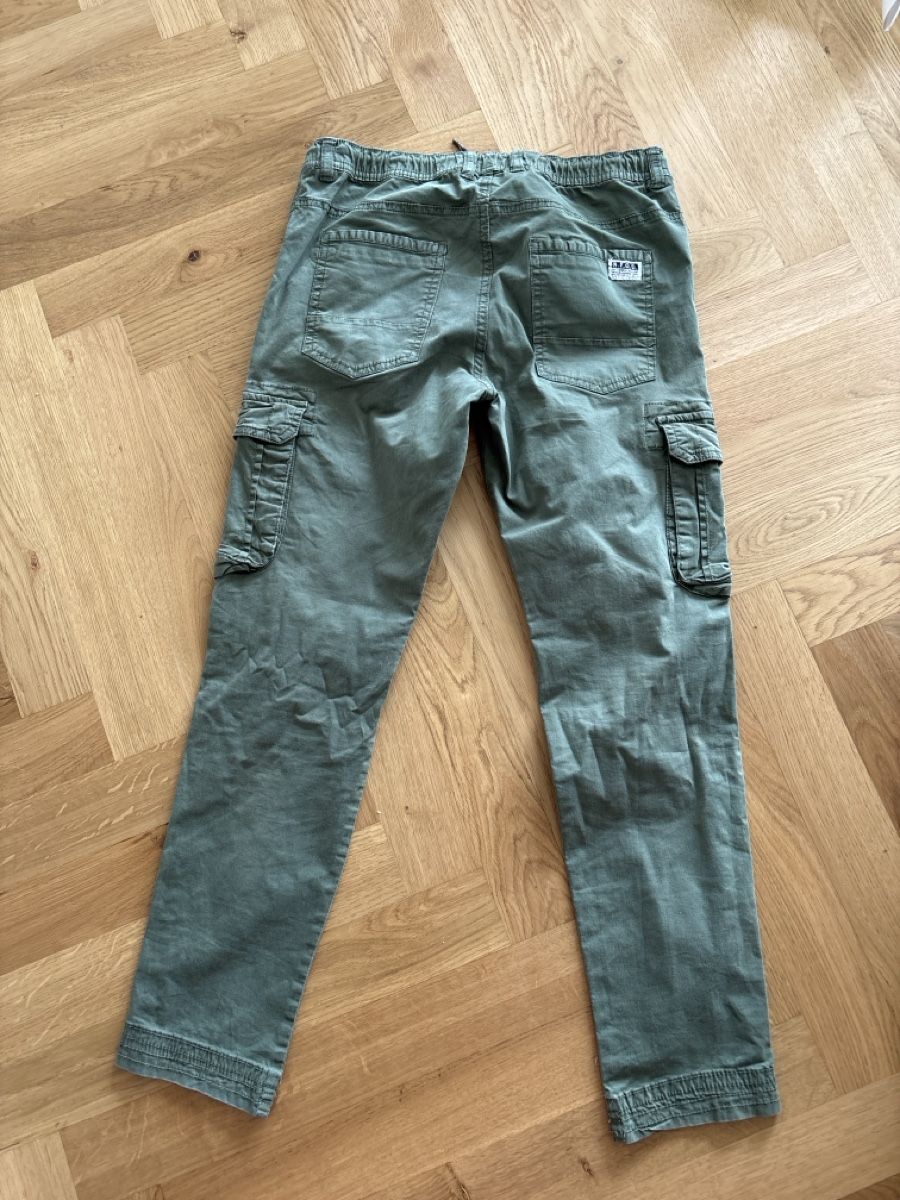 Hosen: Cargohose von OVS, Grösse 152 – Gebraucht aus Wohlen AG von Michi761 1