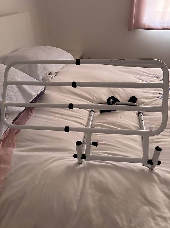 Altro in Decorazioni & Accessori: Robusta sponda letto regolabile – Usato da Lugano venduto da los_wnc8 2