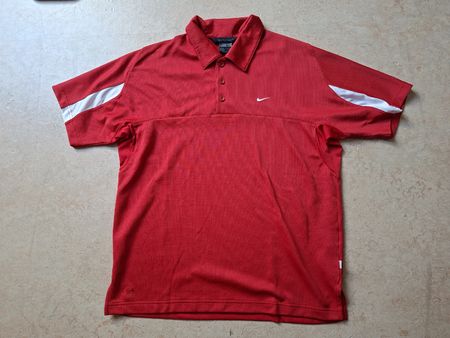 Rotes Nike Sphere Poloshirt, Grösse M
