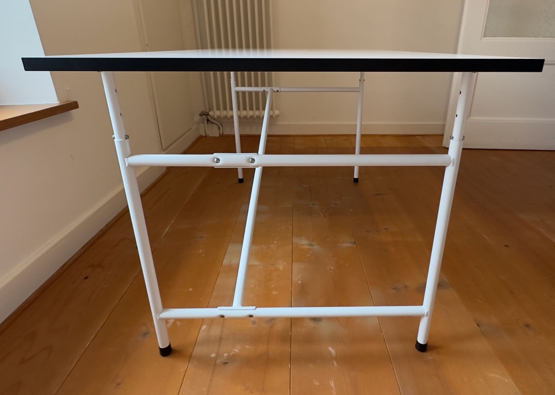 Tavoli: Kindertisch Eiermann Design, weiss, wie neu – Usato da Collex venduto da ANC02 3