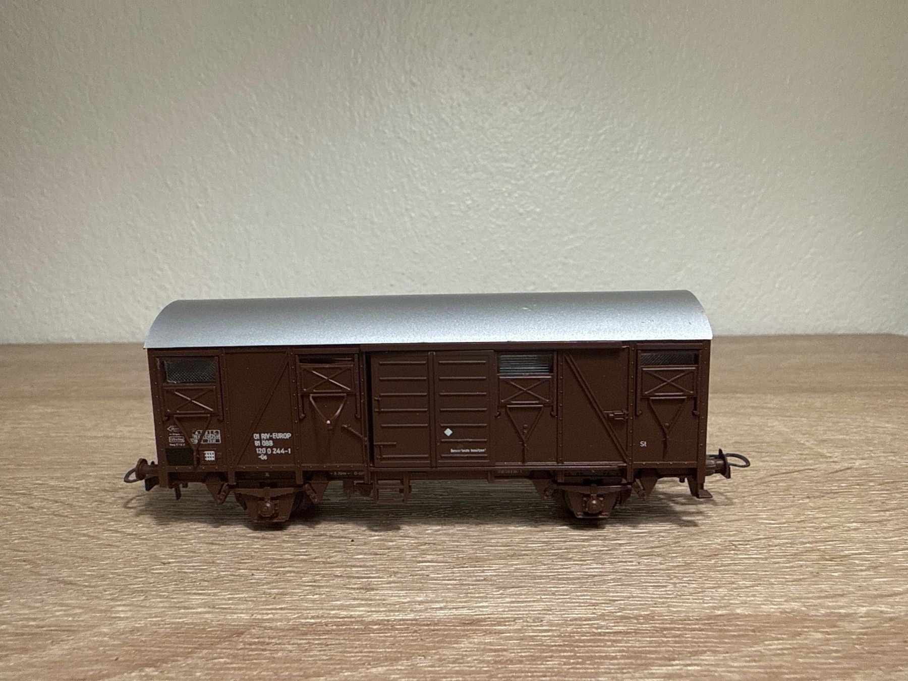 Roco Modellini di ferrovie: Roco Güterwagen ÖBB H0 (95) – Usato da St-Aubin-Sauges venduto da Lo_Go