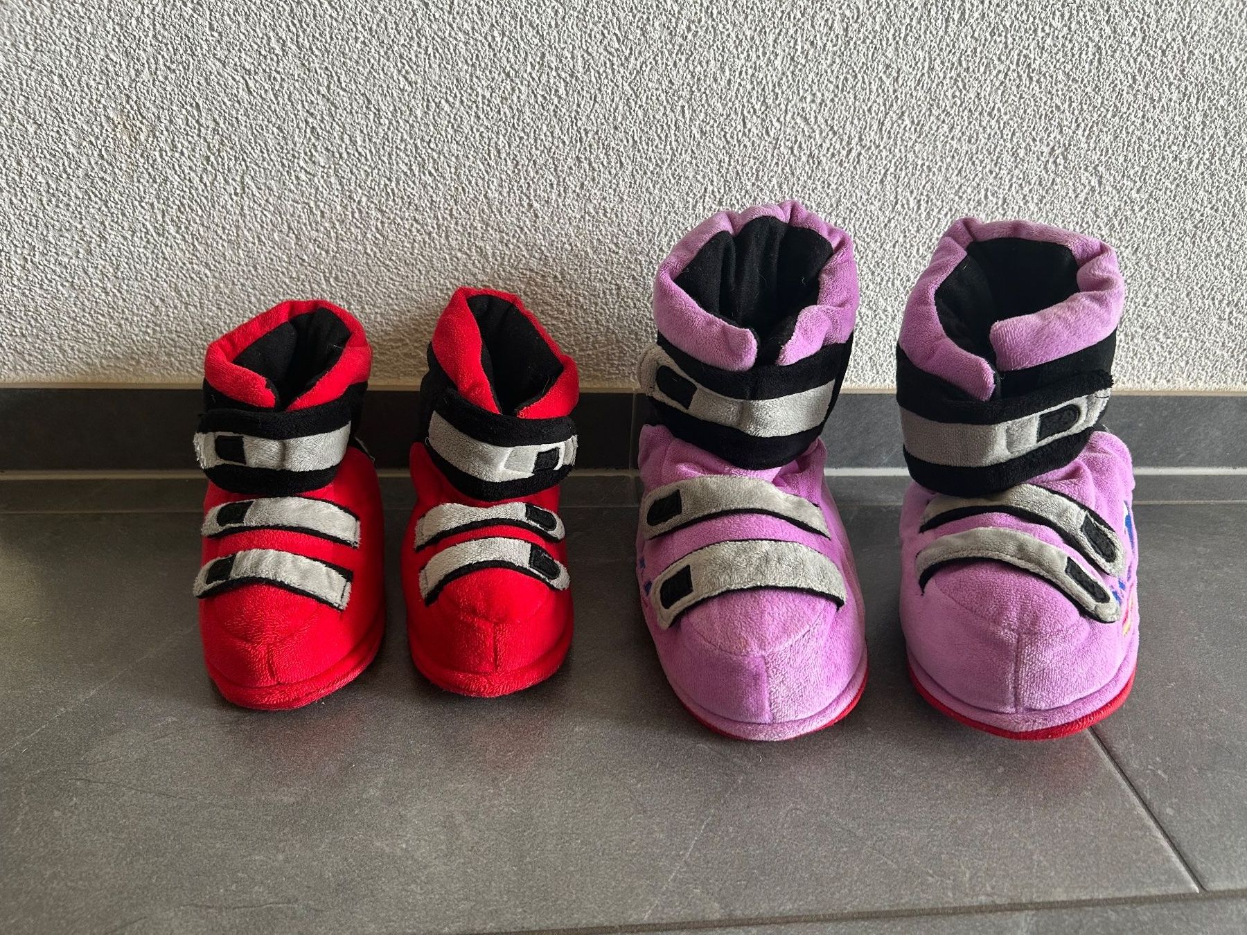 Schuhe für Jungen: Coole Skischuh-Hausschuhe aus Stoff – Neu (gemäss Beschreibung) aus Koppigen von Gustaff14 1