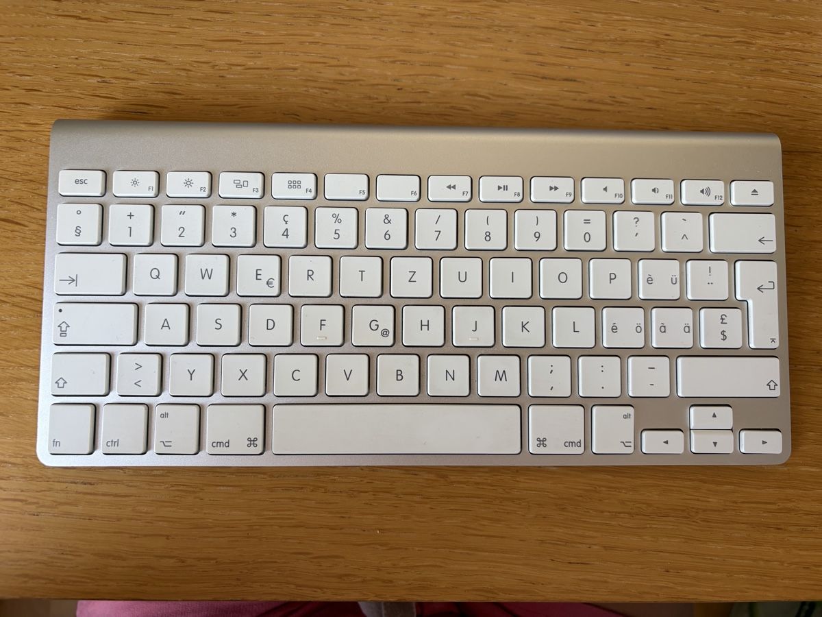 Apple Claviers: Apple Magic Keyboard A1314 – D'occasion à Zürich par Abu95